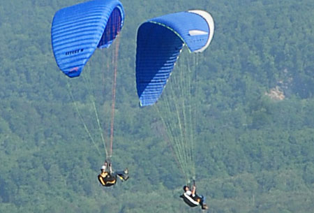 Eagle Rock FlyIn 2008 - Flying Close